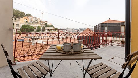 Gorgeous views over the city #balcony #views