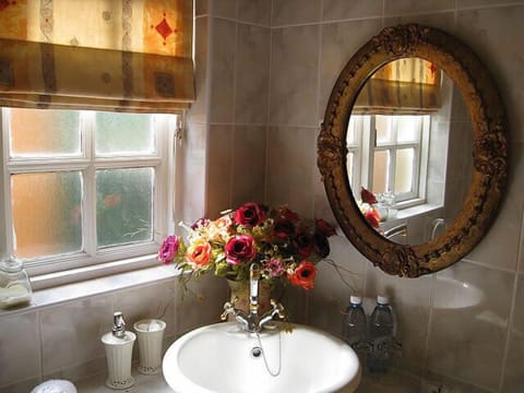 Superior Room | Bathroom sink