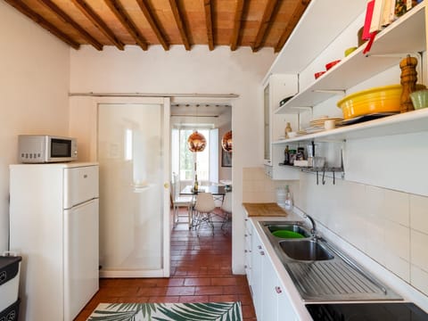 Villa | Private kitchen | Microwave