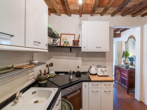 Villa | Private kitchen | Microwave