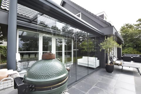 Villa | Balcony