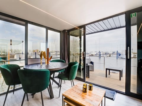 Mobile Home | Dining