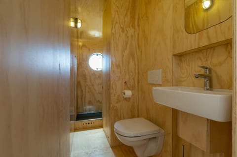 House | Bathroom