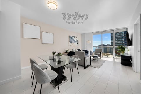 Newly-designed condo in the heart of Brickell