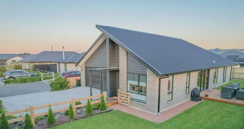 This modern, private,  family-friendly space is yours to enjoy while on holiday.