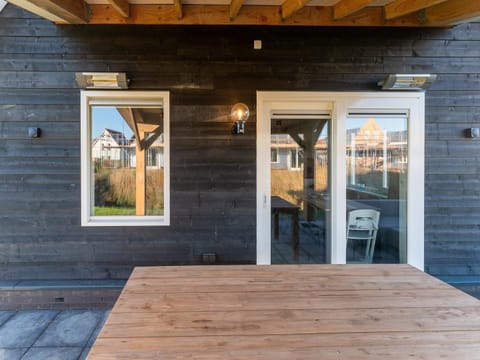 House | Balcony
