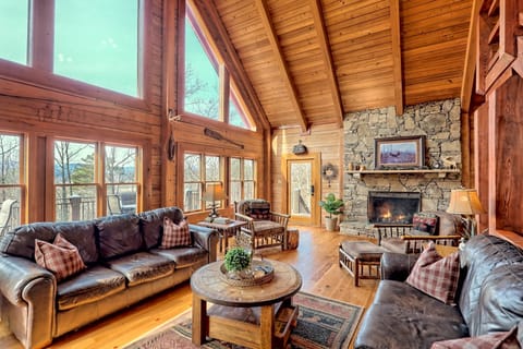Mountain lodge living room. Everyone can fit here!