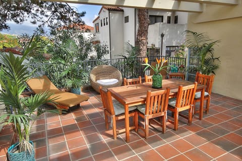 Villa 1- Outdoor patio is gorgeous with teak patio set and a new BBQ!