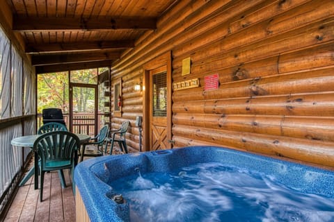 Cabin, 2 Bedrooms | Private spa tub