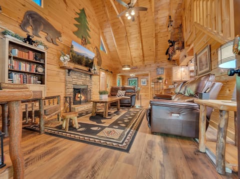 Cabin, 5 Bedrooms | Living area | Smart TV