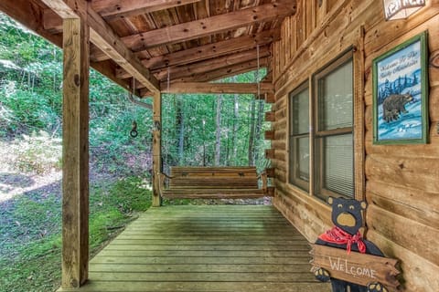 Cabin, 2 Bedrooms | Property grounds