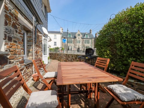 Cottage | Outdoor dining