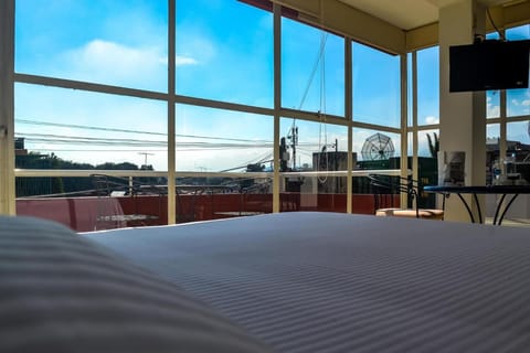 In-room safe, free WiFi