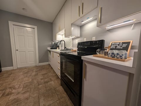 Full kitchen with everything you could need