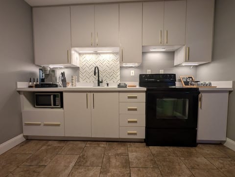 Full kitchen with everything you could need