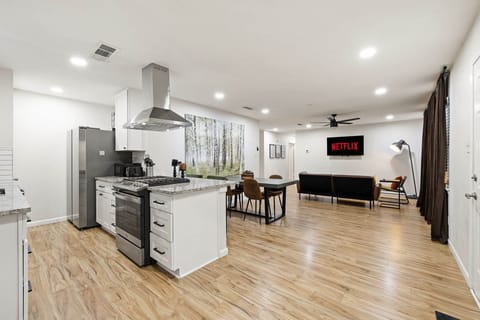 Dining Table | Kitchen | Living Room