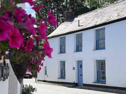 Bell Cottage, St Teath