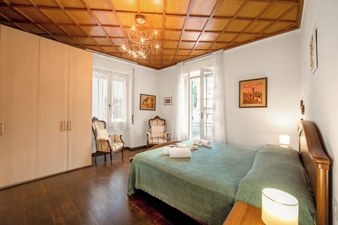 1 bedroom, iron/ironing board, bed sheets