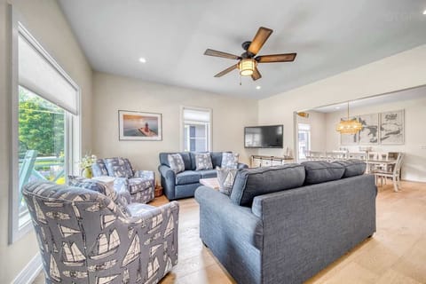 Cozy living room open to dining room