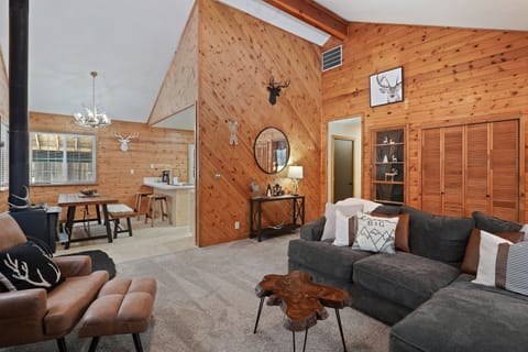 House, 3 Bedrooms | Dining