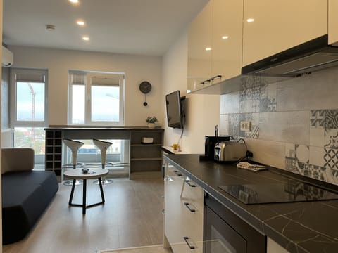 Signature Penthouse | 3 bedrooms, Egyptian cotton sheets, premium bedding, down comforters