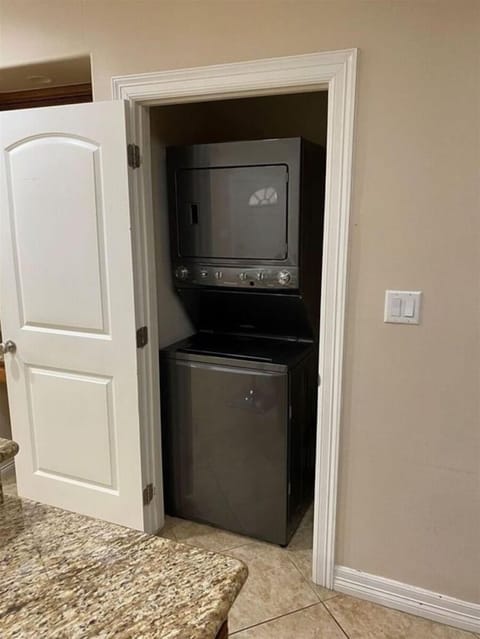 Couples Families Friends Stay here in Style and Comfort