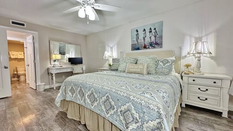 Jeff and Gina Properties - Pipers Run 3 (PR3) - Indian Shores - 2 Bedroom - 2 Bathroom - Gulf Front - Waterfront - Beach Front