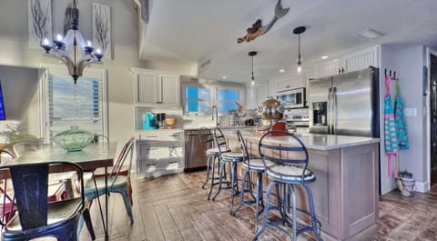 Jeff and Gina Properties - Pipers Run 8 (PR8) - Indian Shores - 3 Bedroom - 3 Bathroom - Gulf Front - Waterfront - Beach Front