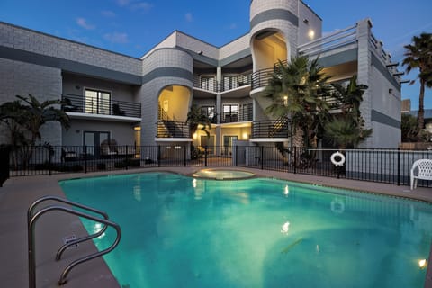 Welcome to Dunes #105! New exterior renovations!