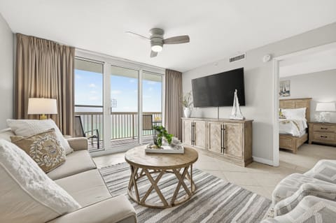 Living room with balcony and Gulf view.
