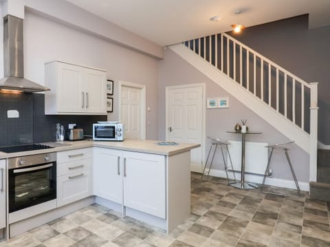 Fridge, dishwasher, electric kettle, toaster