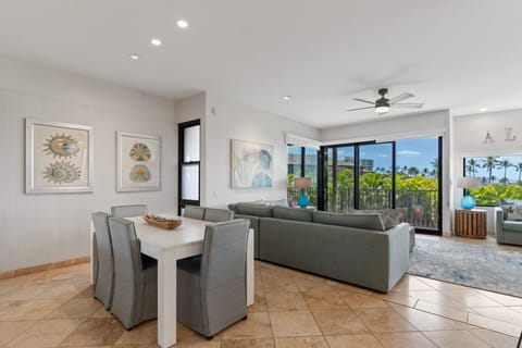 Condo, 2 Bedrooms | Interior