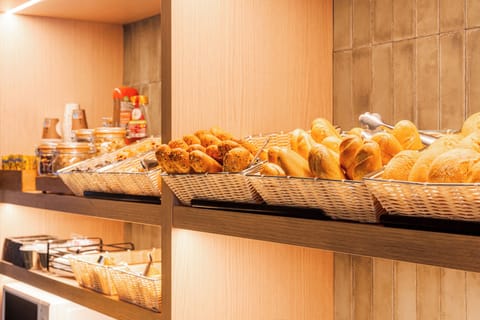 Daily buffet breakfast for a fee