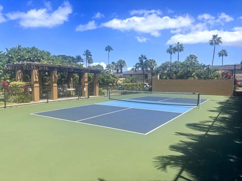Condo, 2 Bedrooms | Sport court