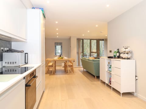 Fridge, dishwasher, electric kettle, toaster