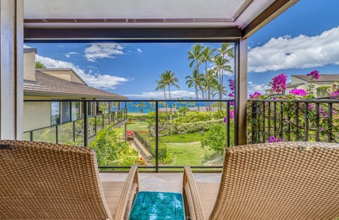 Condo, 2 Bedrooms | Property grounds