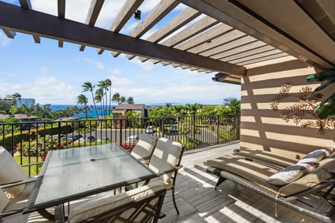 Condo, 2 Bedrooms | Outdoor dining