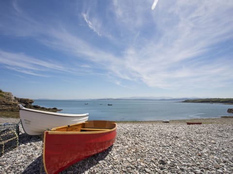Cottage | Beach | Beach nearby