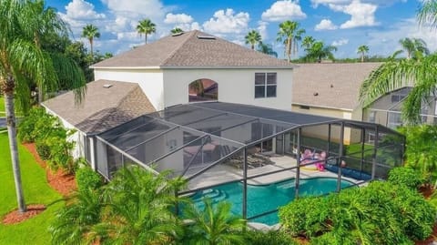 House, 5 Bedrooms | Exterior