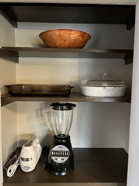 Beautiful Ranch style house across from Mercyhurst University House in Erie