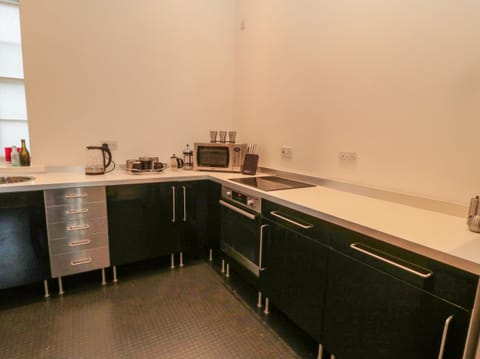 Fridge, dishwasher, electric kettle, toaster