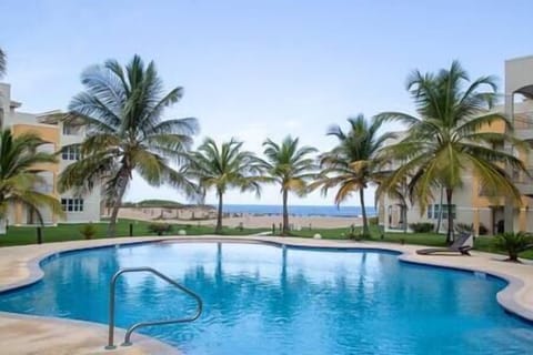 Condo Swimming Pool (1)