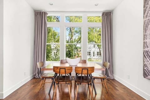 Spread out between the dining table and island bar seating - great for big groups.