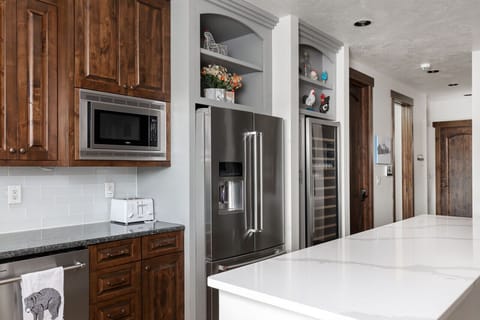 Fully equipped kitchen