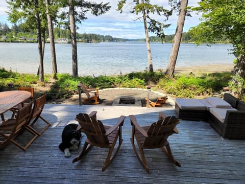 Deck with multiple sitting areas