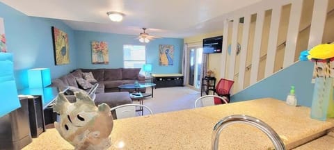 Apartment, 1 Bedroom | Living area