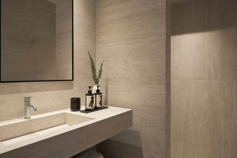 Deluxe Junior Suite with Balcony | Bathroom | Shower, rainfall showerhead, free toiletries, hair dryer