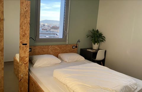 Double Room with Ensuite Bathroom | Free WiFi, bed sheets