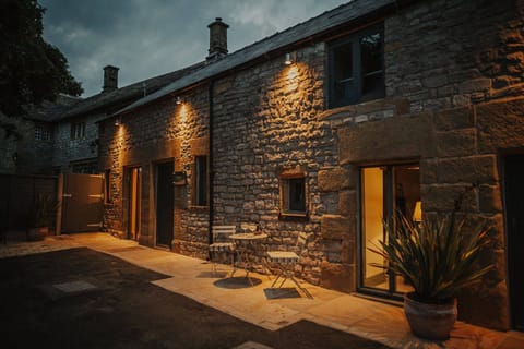 The Piggery is a luxury idyllic countryside retreat with breathtaking views across the Peak District