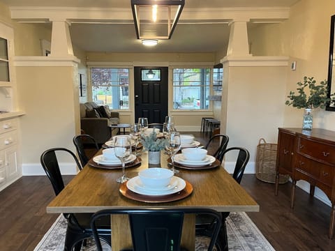 Perfect for entertaining! Bring everyone together and enjoy meals in the dining room.